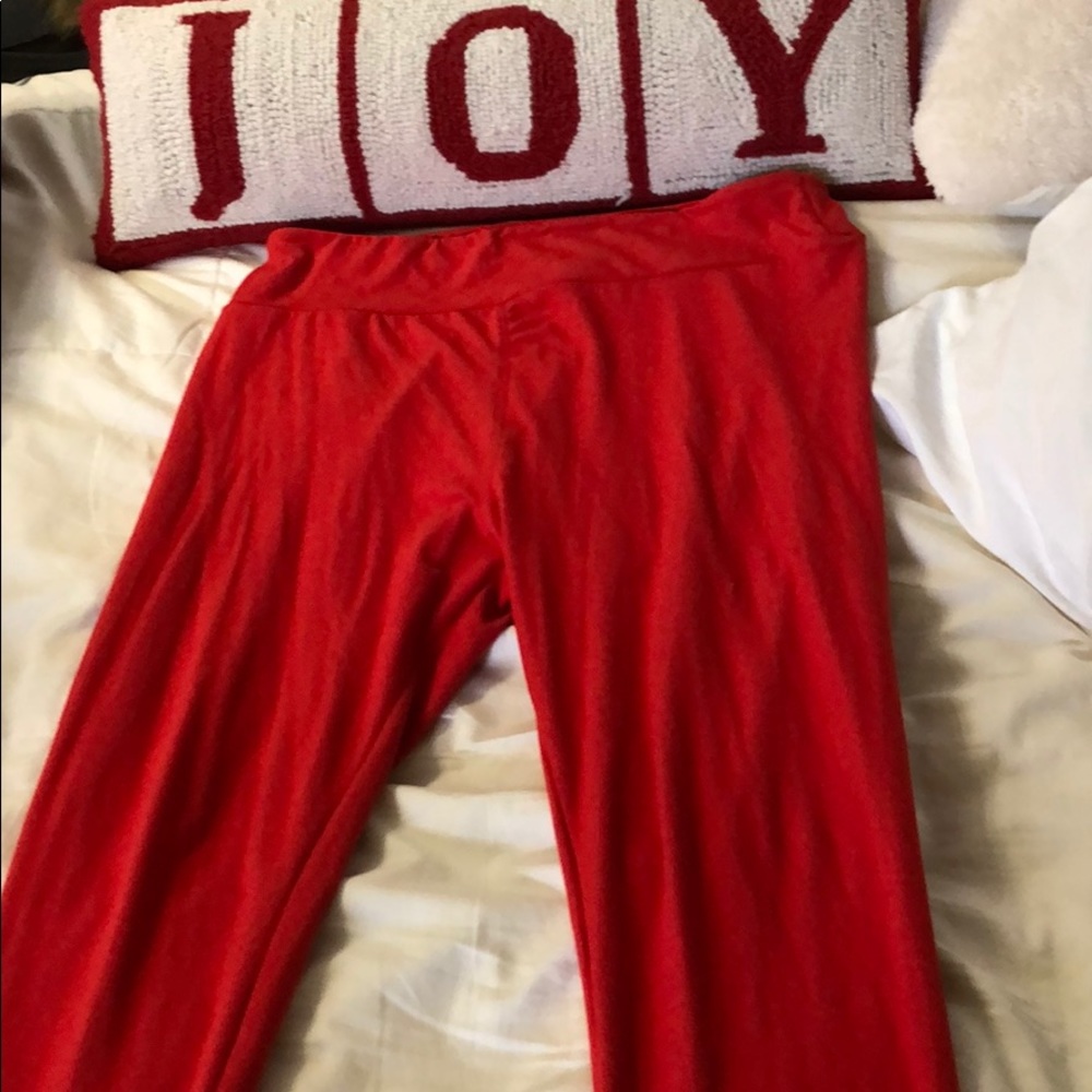 Red Tall and curvy LuLaRoe pants.